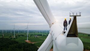 Relatorio aponta que serao necessarios quase 600 mil tecnicos para trabalhar no mercado de energia eolica 1170x658 1 300x169